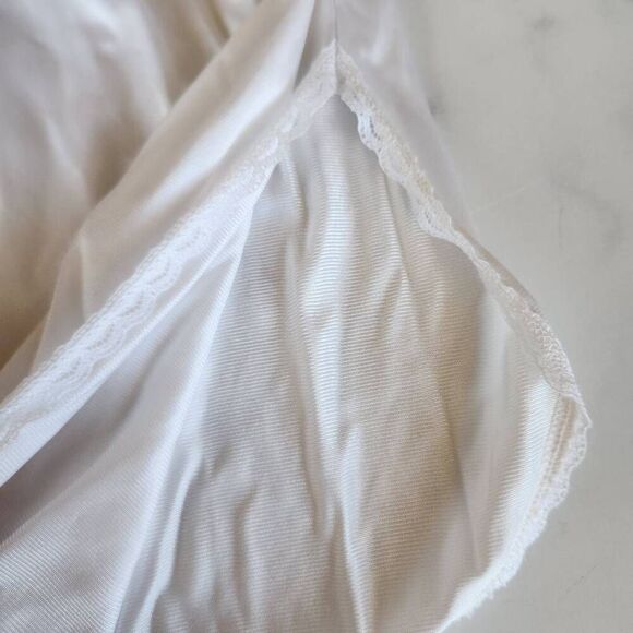 Vassarette M womens white skirt slip slip on - Picture 2 of 4